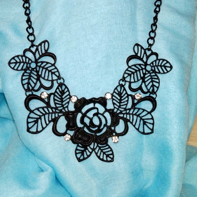 Etc! Black Necklace With Chain